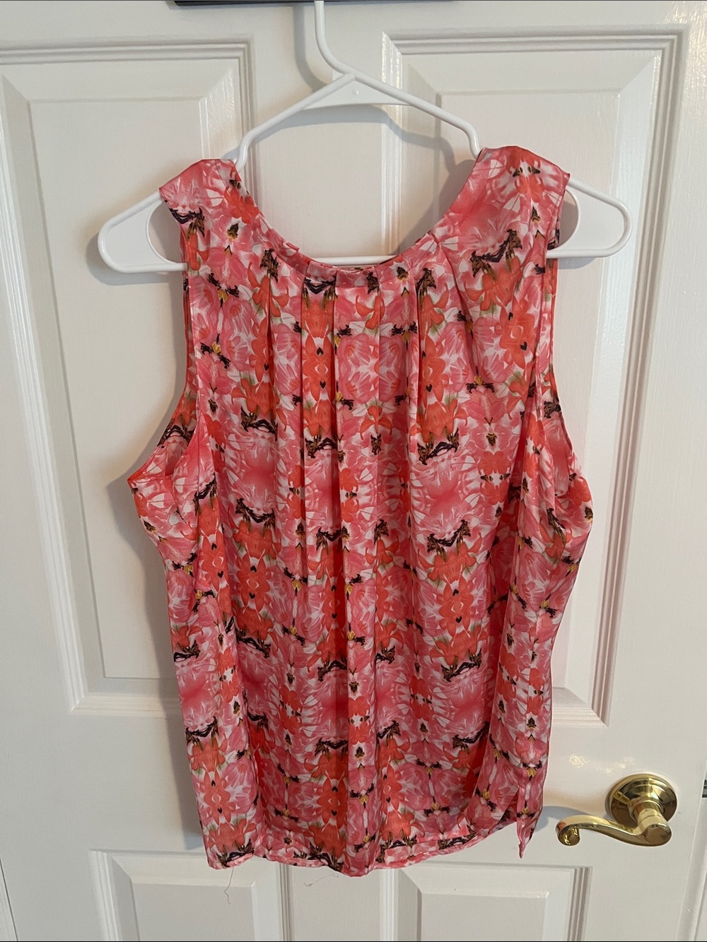 Chaus Pink Floral Sleeveless Blouse